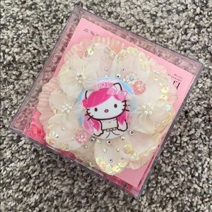 Tarina Tarantino Hello kitty bridal clip or pen